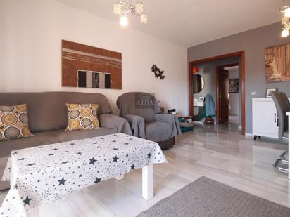 Living room of Flat for sale in Estepona  with Air Conditioner and Terrace