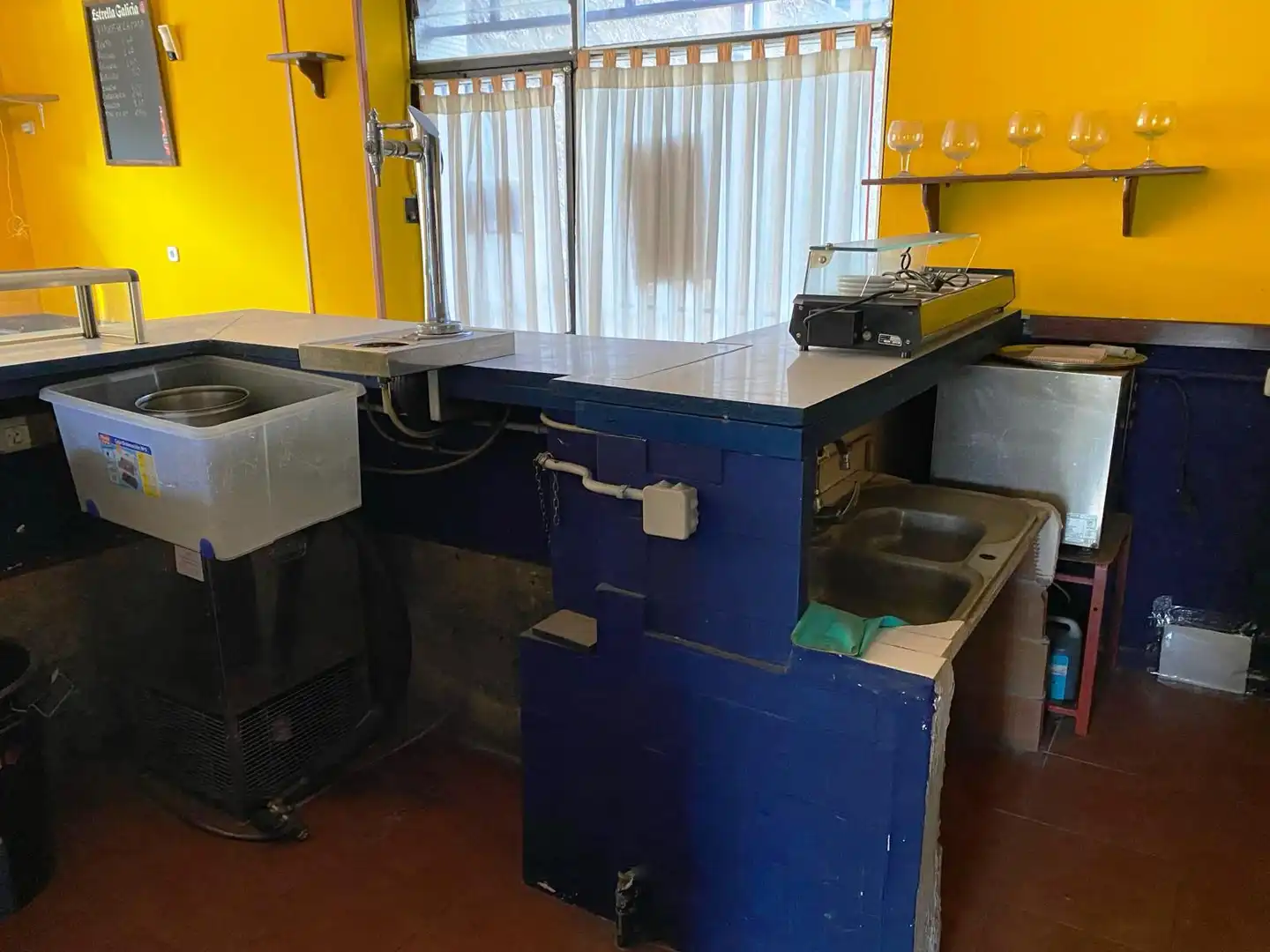 Cocina de Local en venta en Gijón  con Amueblado y Alarma