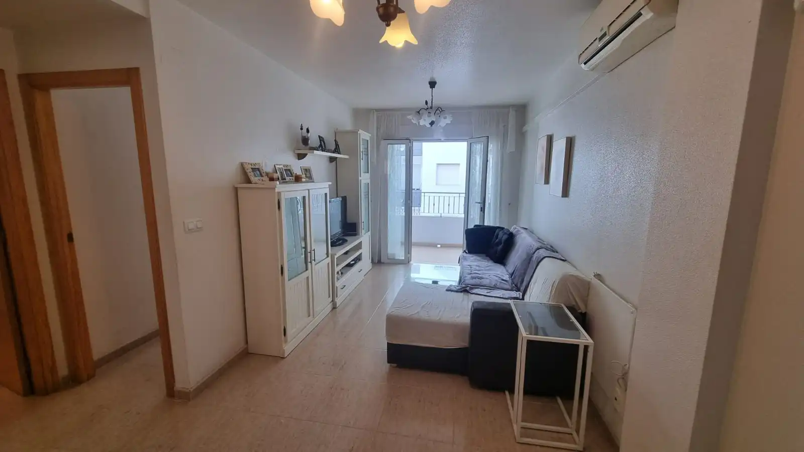 Piso con ascensor en venta en Calle San Emigdio 29