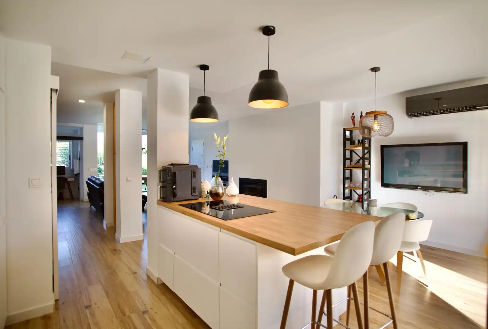Kitchen of Detached homes for sale in Monforte del Cid  with Air Conditioner, Private garden and Parquet flooring
