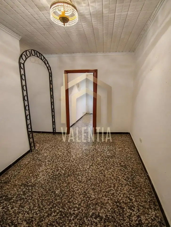 Haus oder Chalet zum Verkauf in Llombai mit Heizung, Privatgarten und Terrasse