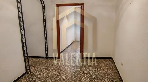 Foto 2 von Haus oder Chalet zum Verkauf in Llombai, Valencia