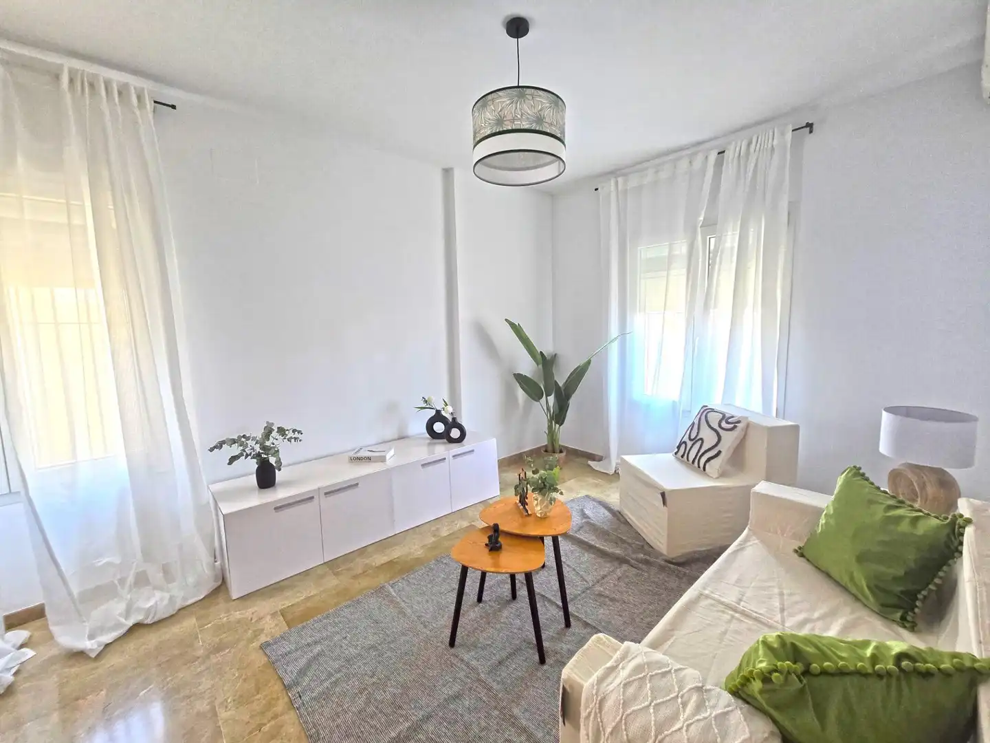 Living room of Detached homes for sale in Alcalá del Río