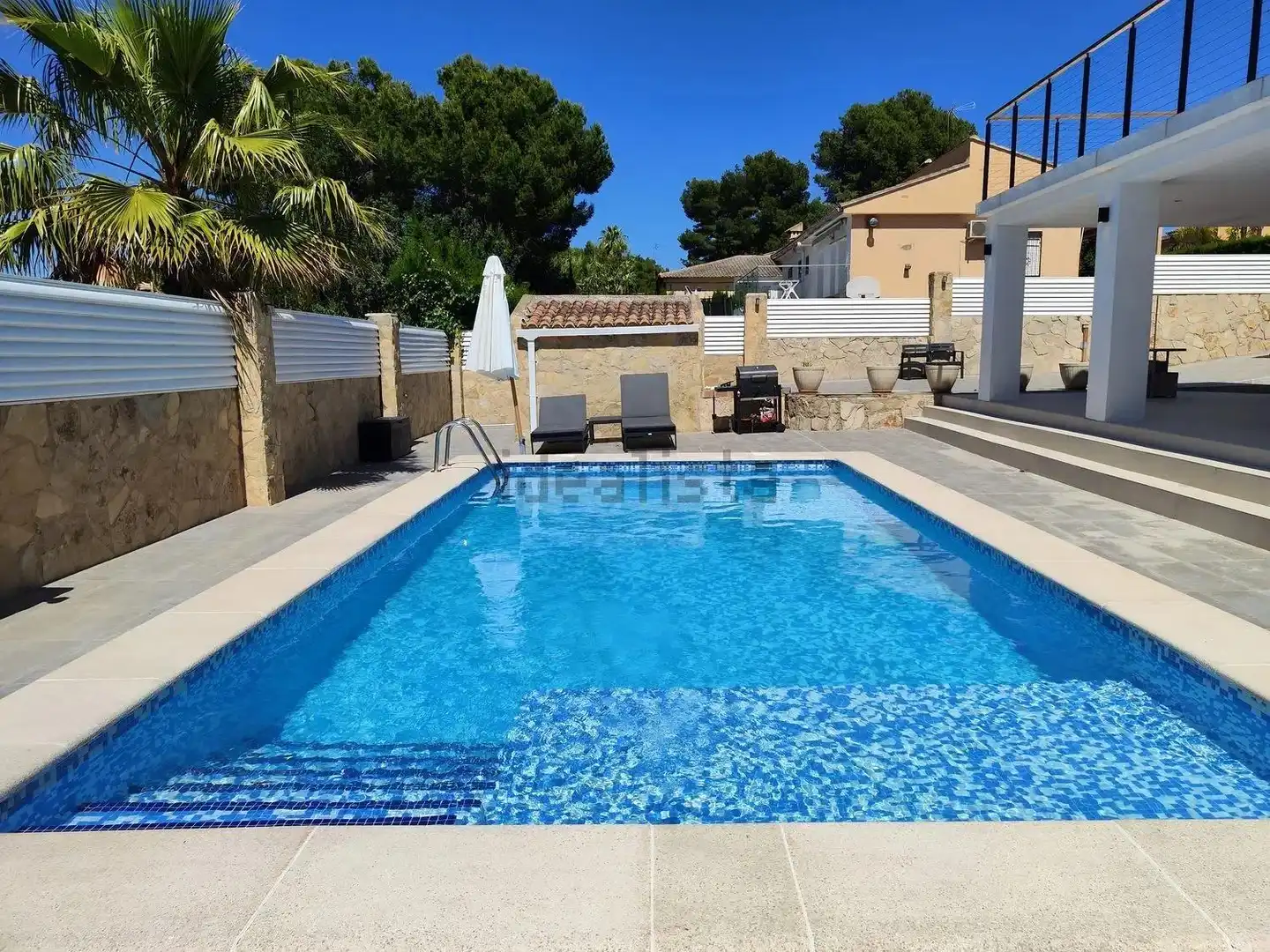 Piscina de Casa o xalet en venda en L'Eliana amb Jardí privat, Terrassa i Piscina