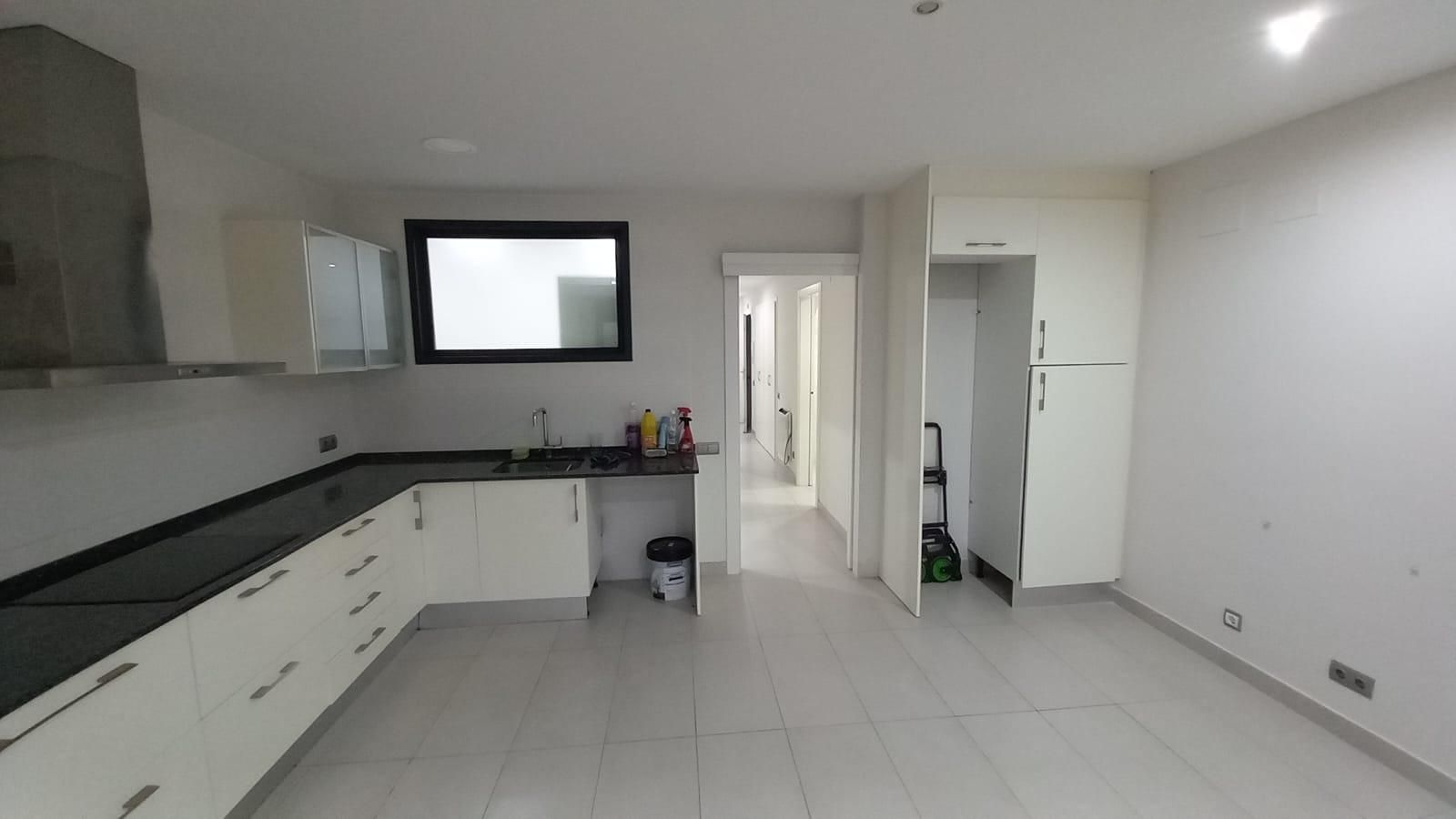 Planta baja to rent in Eixample