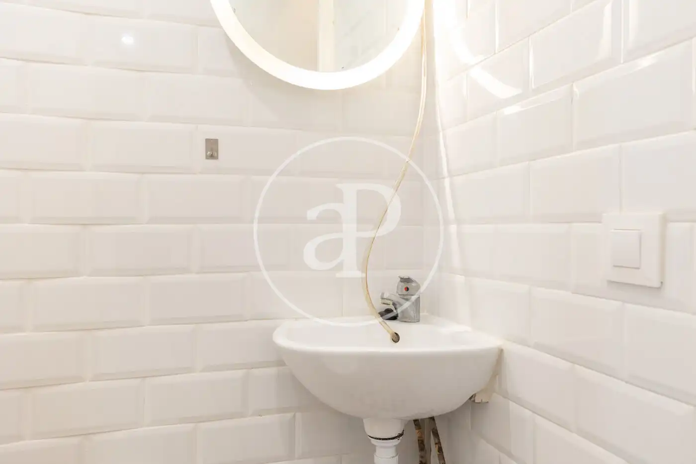 Badezimmer von Wohnung zum Verkauf in Barcelona mit Heizung, Möbliert und Balkon