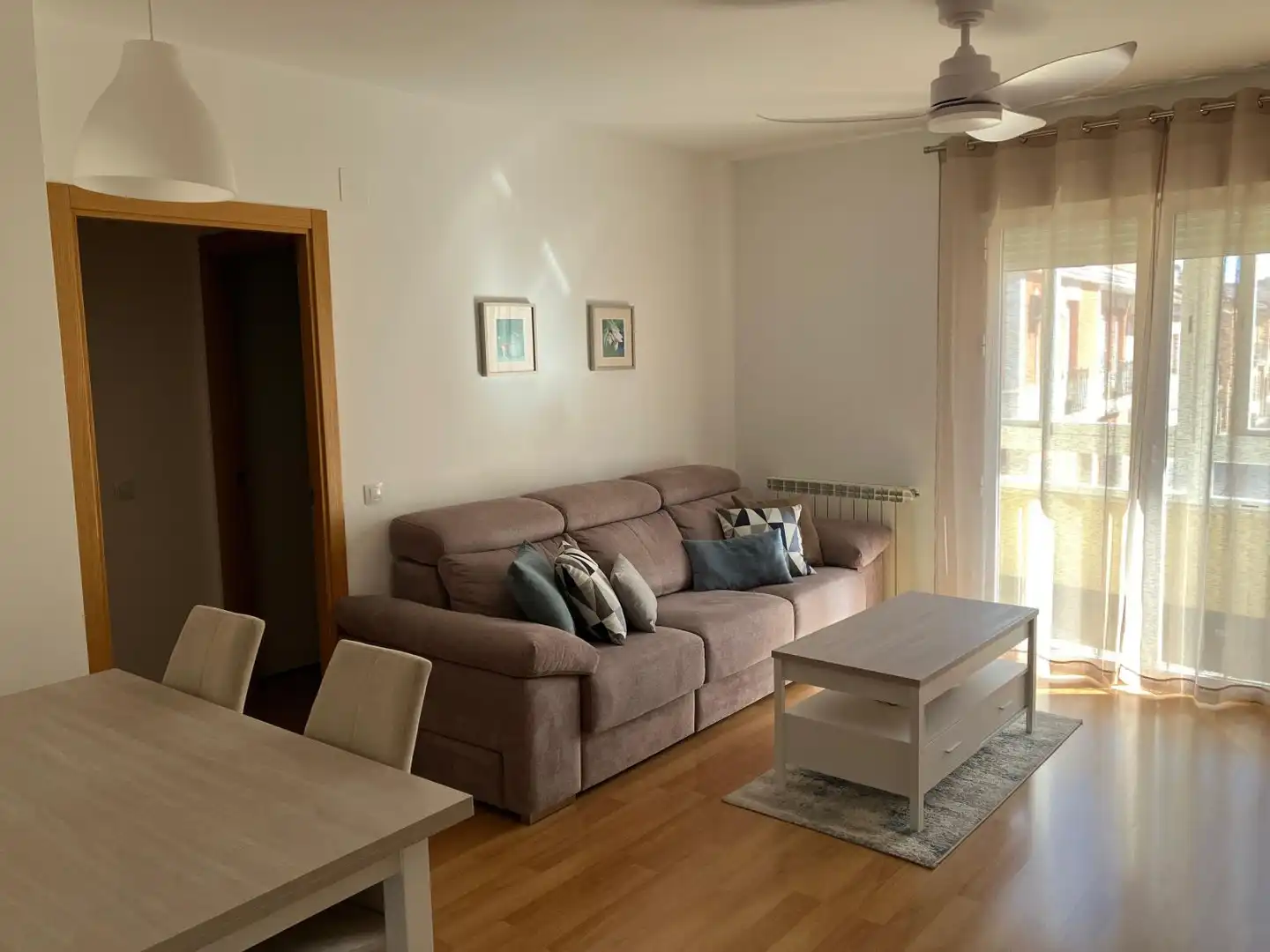Living room of Flat for sale in Valdepeñas  with Air Conditioner, Heating and Storage room