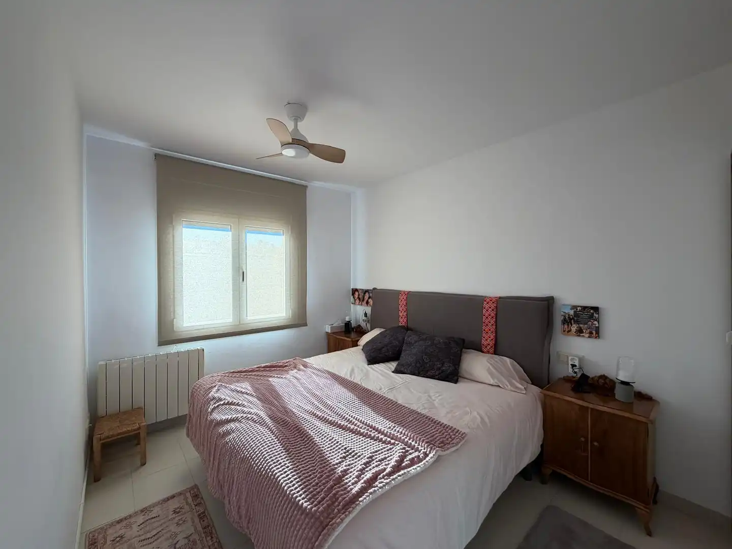 Habitación de Casa adosada de alquiler en Palamós con Terraza, Amueblado y Se aceptan mascotas