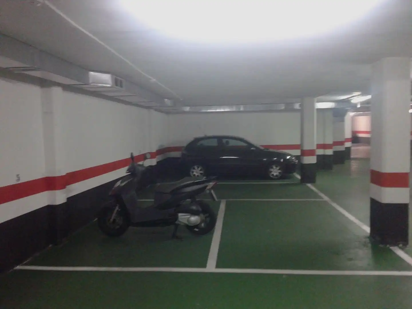 Parkplatz von Garage zur Miete in Zaragoza