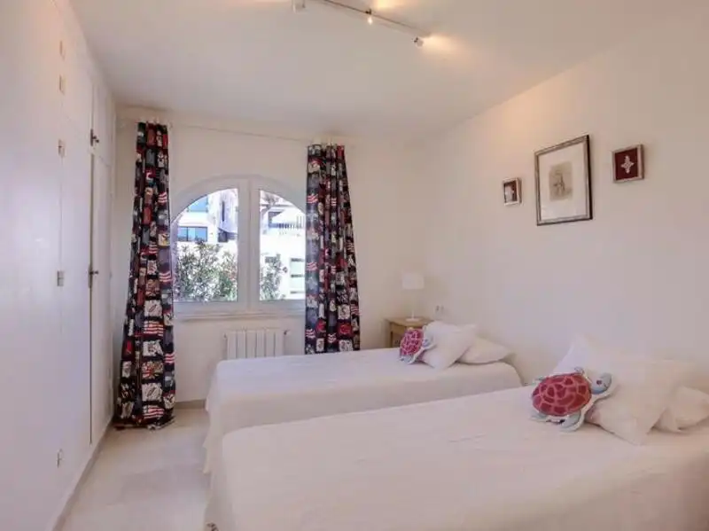 Dormitori de Casa o xalet de lloguer en Marbella amb Aire condicionat, Calefacció i Jardí privat
