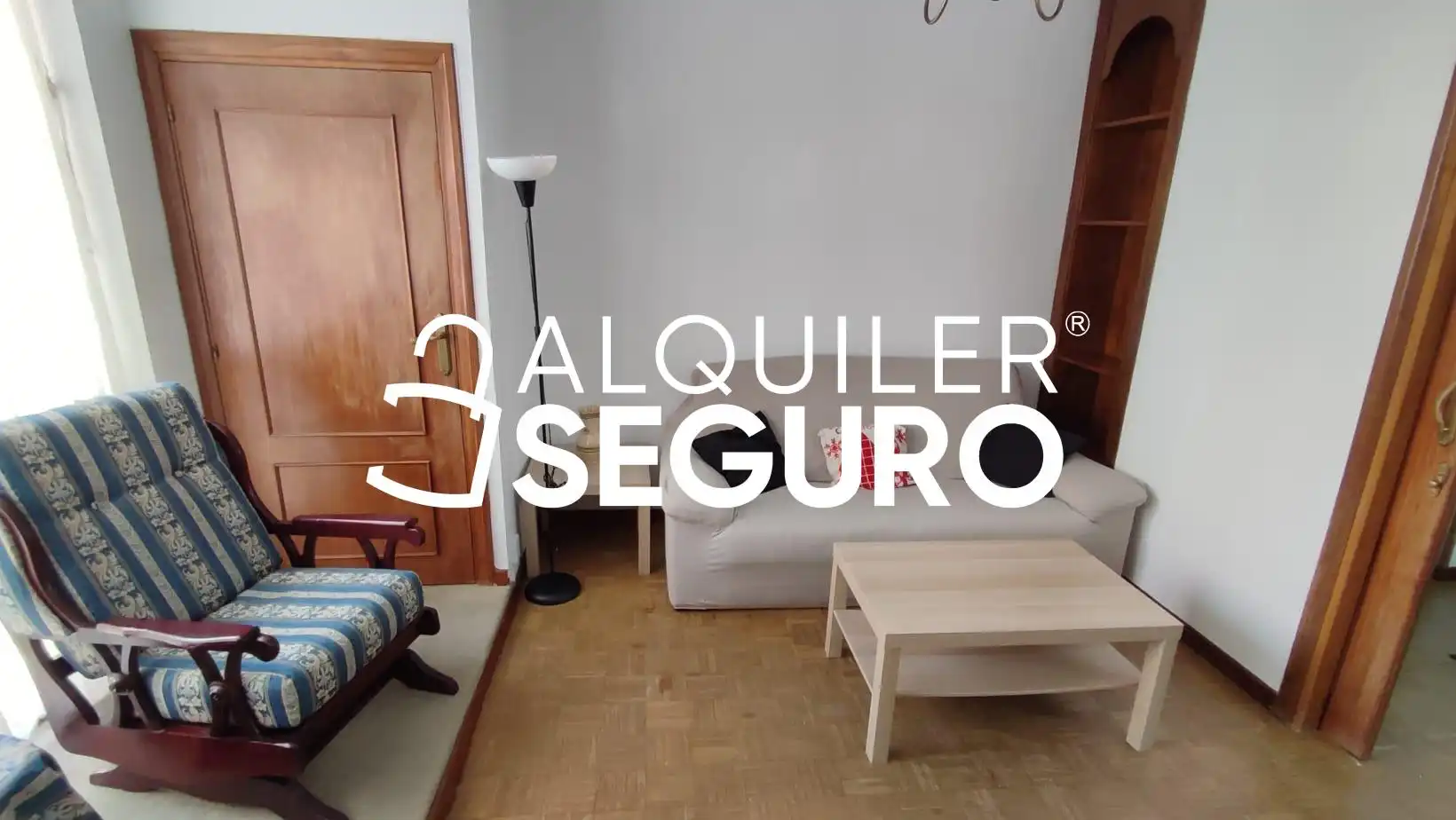 Sala d'estar de Pis de lloguer en Madrid amb Calefacció i Moblat