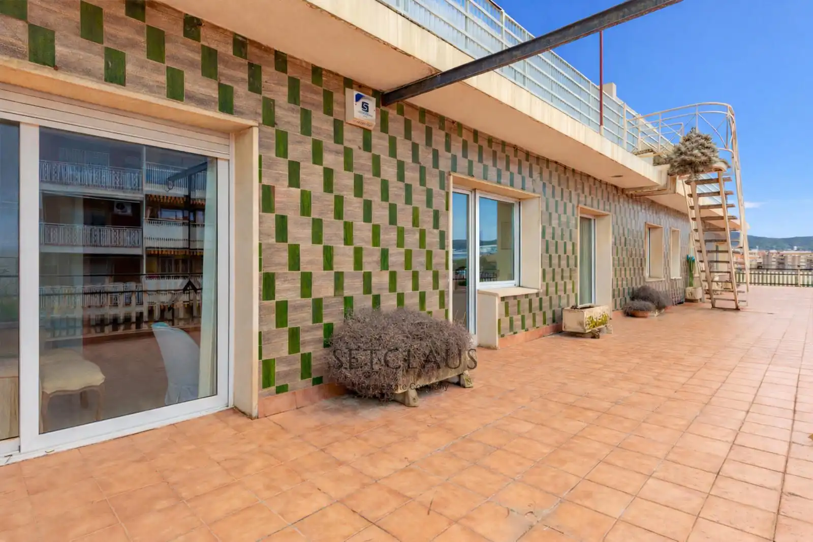 Terrasse von Dachboden zum Verkauf in Badalona mit Heizung, Terrasse und Alarm