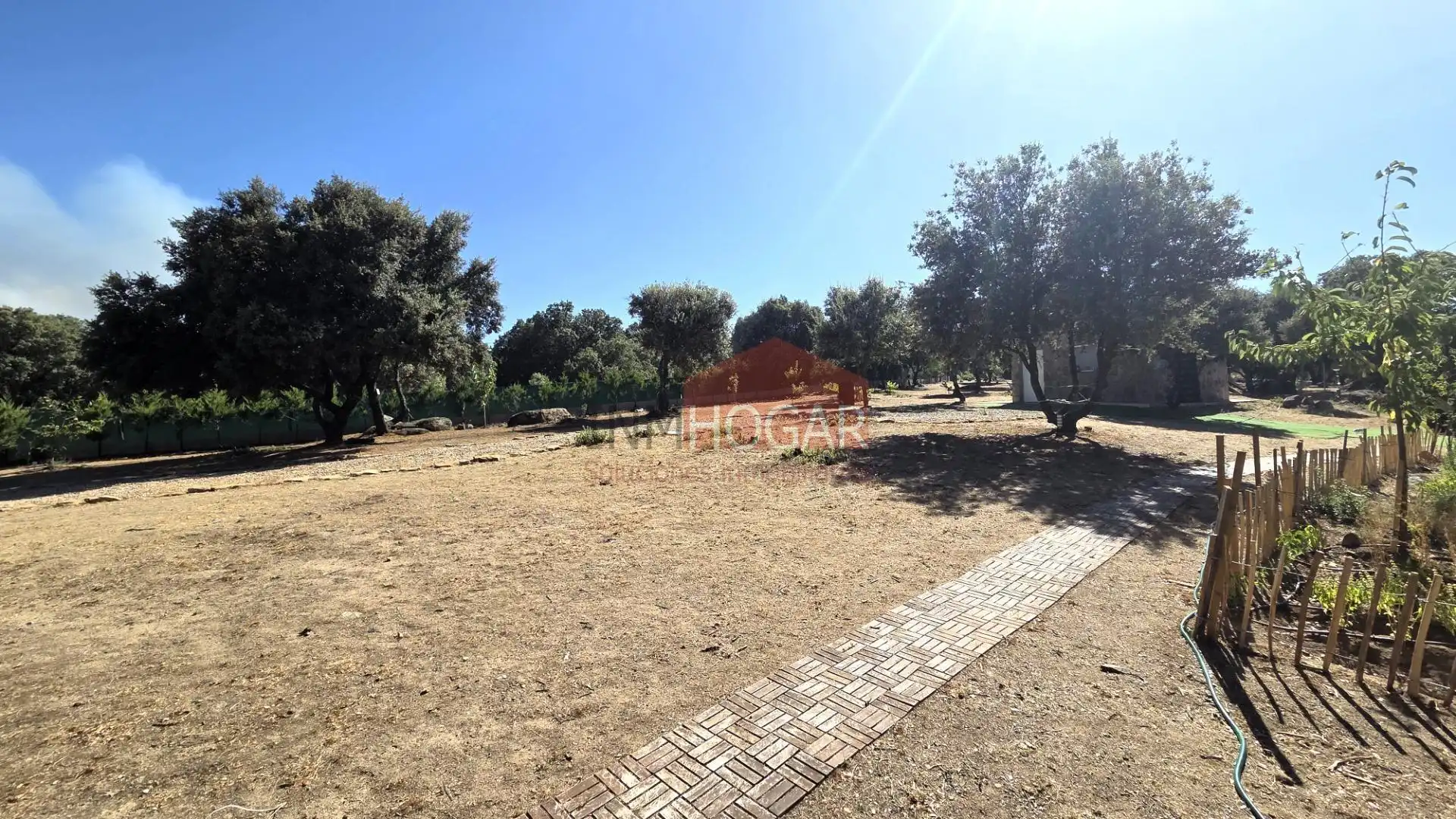 Finca rústica en venda en Burgohondo amb Jardí privat, Piscina i Moblat