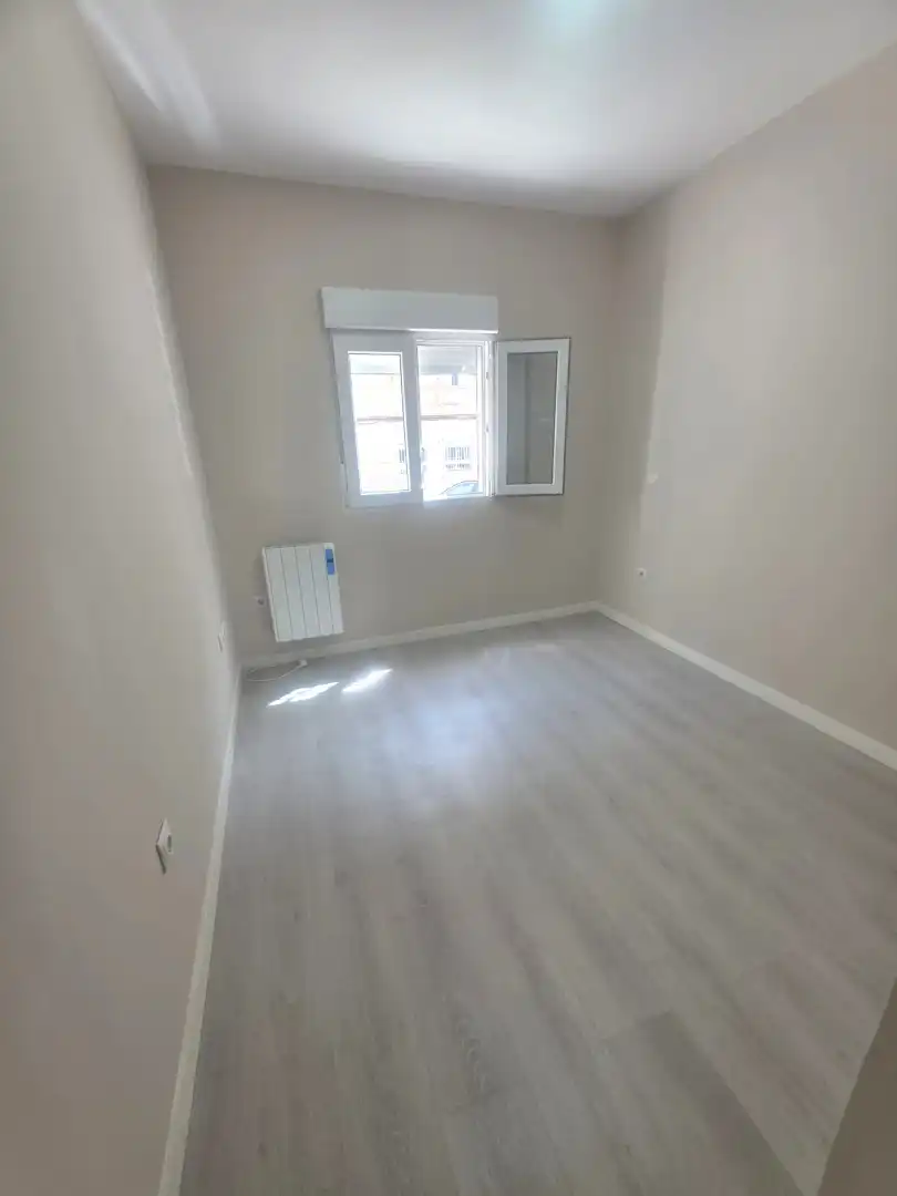 Bedroom of Flat for sale in Madrid  with Heating, Oven and Washing machine