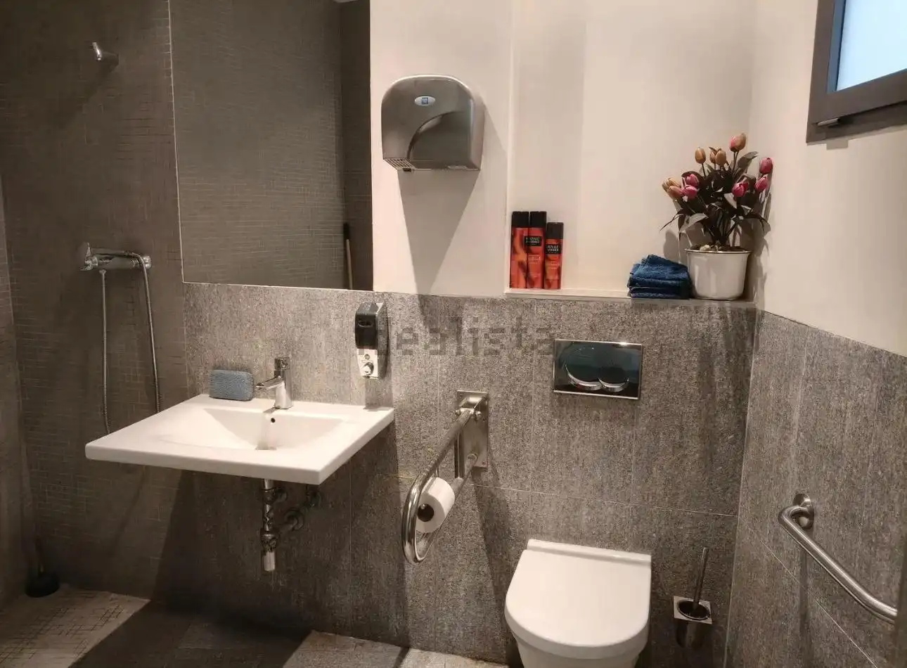 Baño de Ático en venta en Alicante / Alacant con Aire acondicionado, Terraza y Amueblado