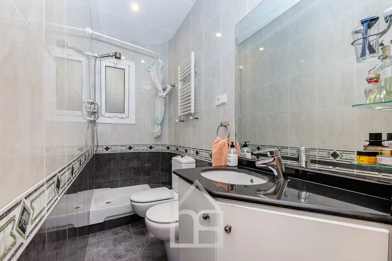 Adosado con terraza en venta en Carrer de Josep Torras i Bages, imagen 23