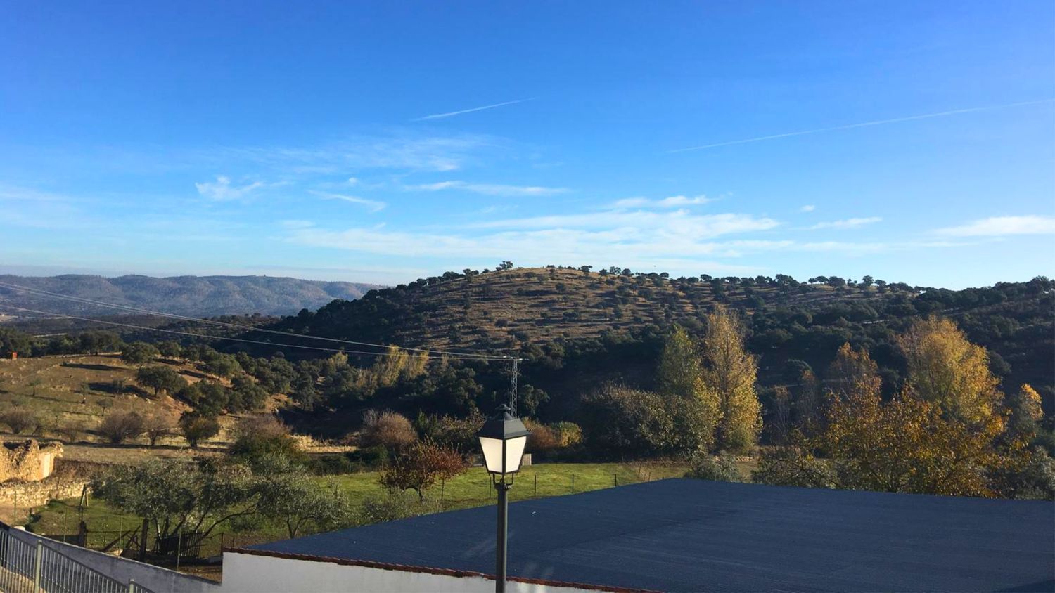 Vista exterior de Casa o xalet en venda en Malcocinado amb Jardí privat i Traster