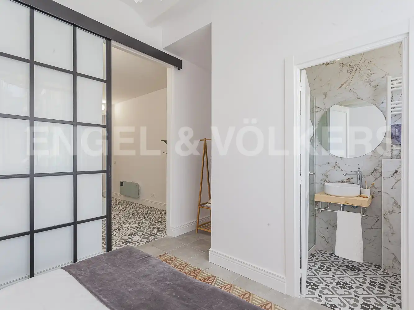 Schlafzimmer von Wohnung zum Verkauf in Barcelona mit Heizung und Balkon
