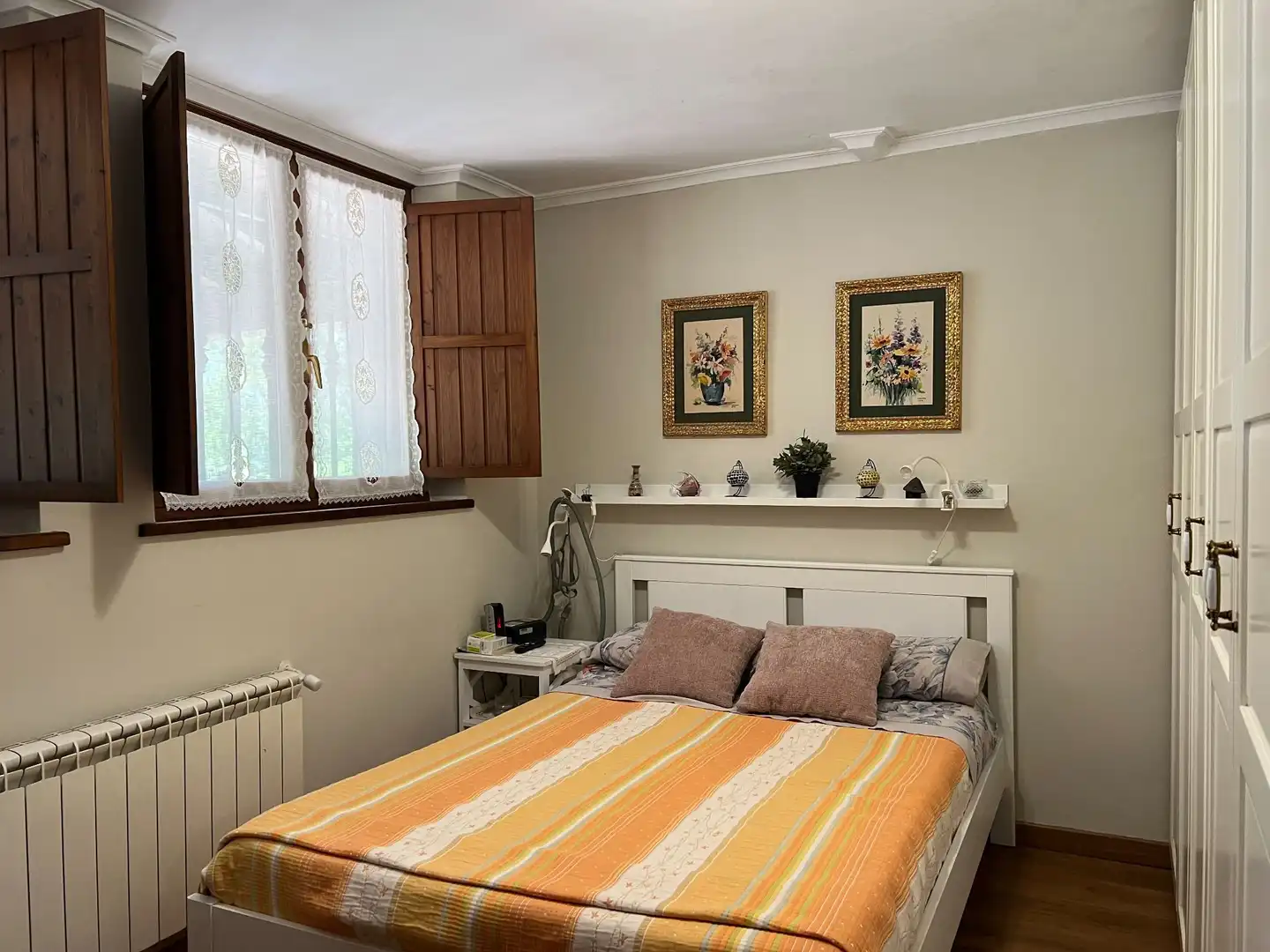 Habitación de Casa o chalet en venta en Cangas de Onís con Calefacción, Jardín privado y Amueblado