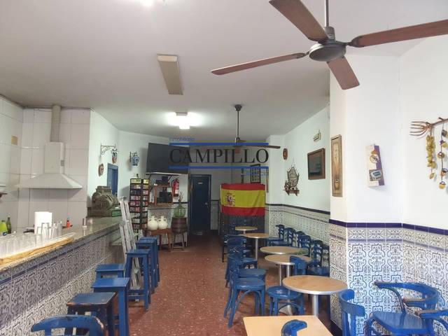 Local comercial en Venta en Adra