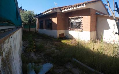 Exterior view of House or chalet for sale in Humanes de Madrid  with Heating, Private garden and Storage room