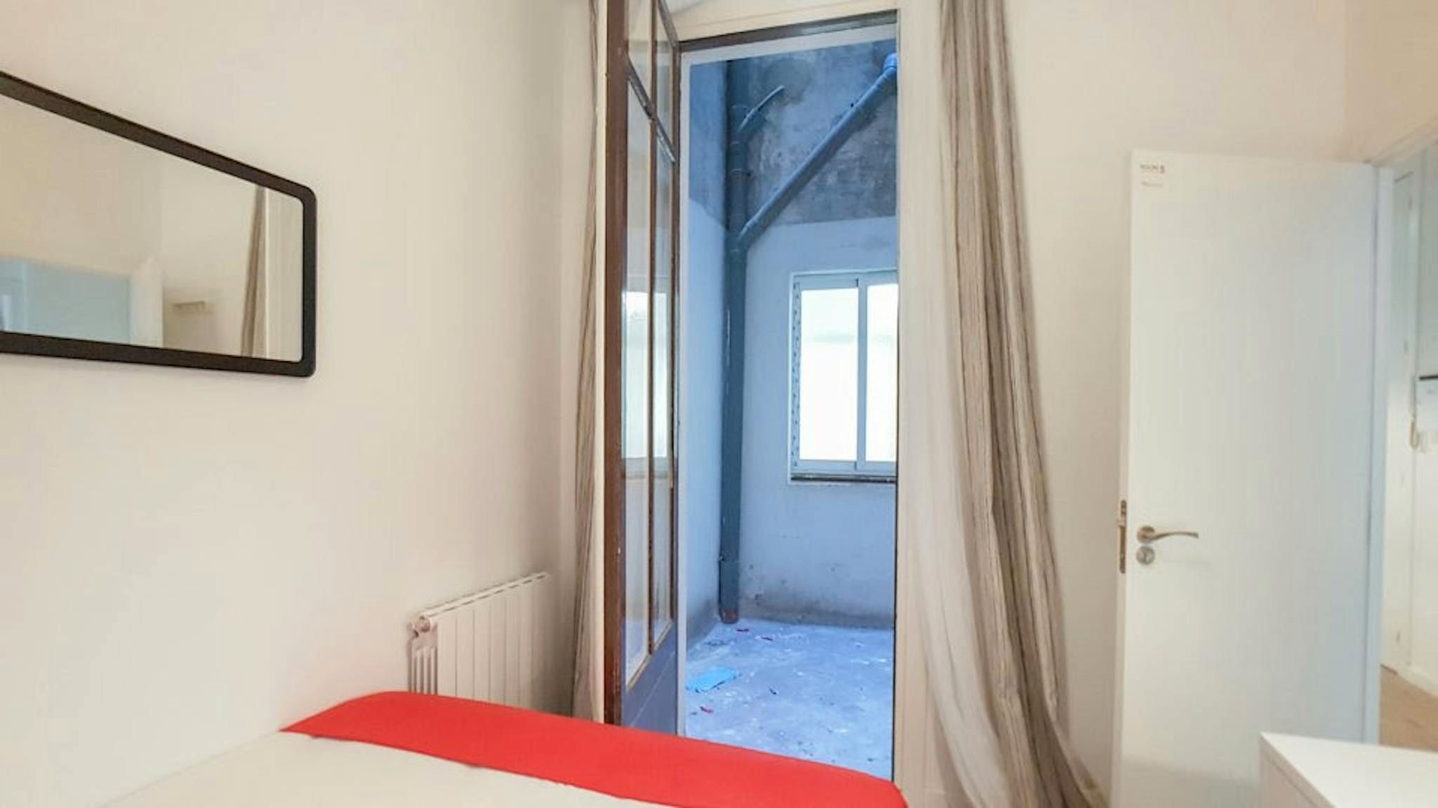 Pis per a compartir a N/A, Dreta de l'Eixample