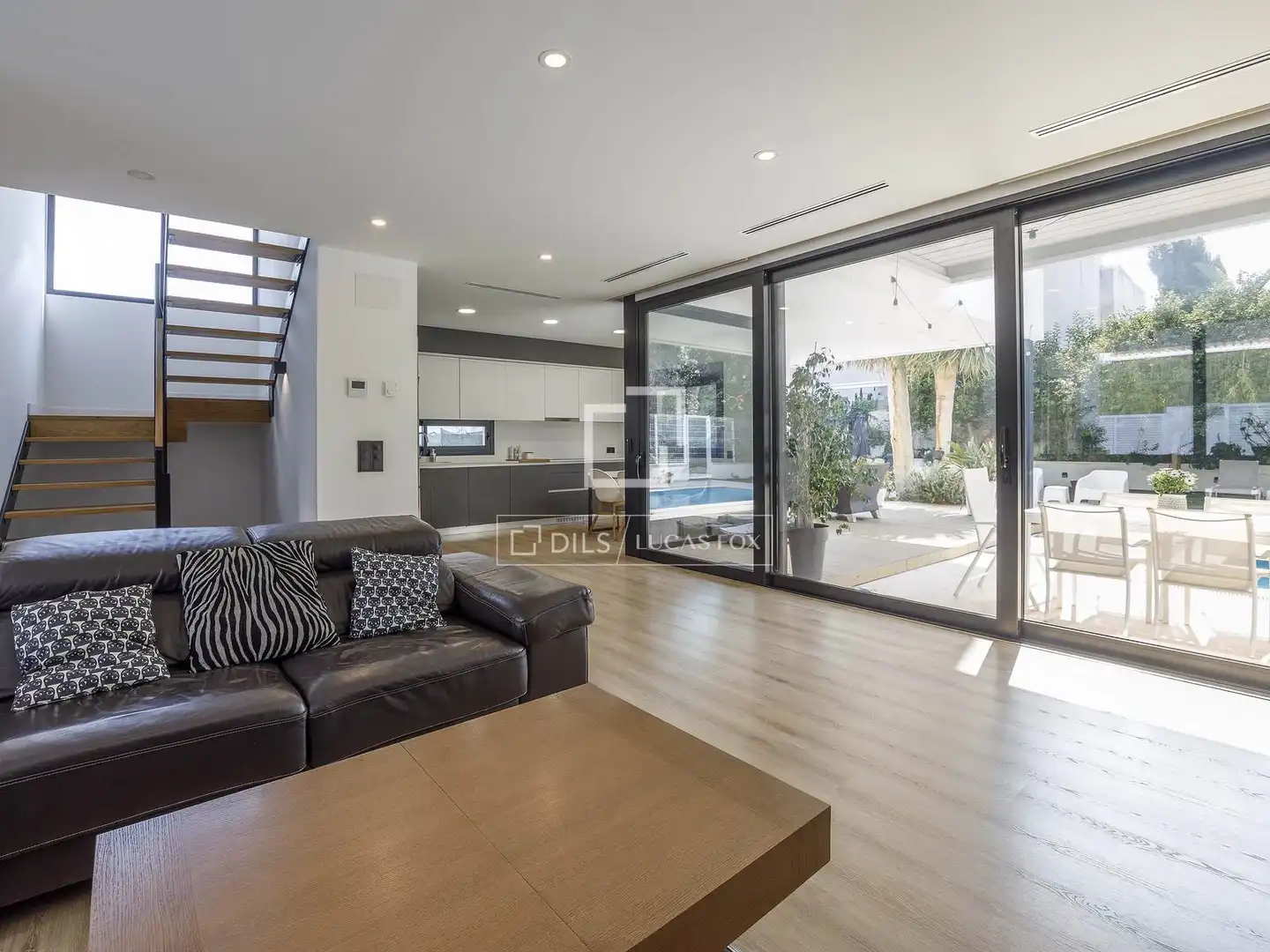 Sala de estar de Casa o chalet en venta en Godella con Aire acondicionado, Calefacción y Jardín privado