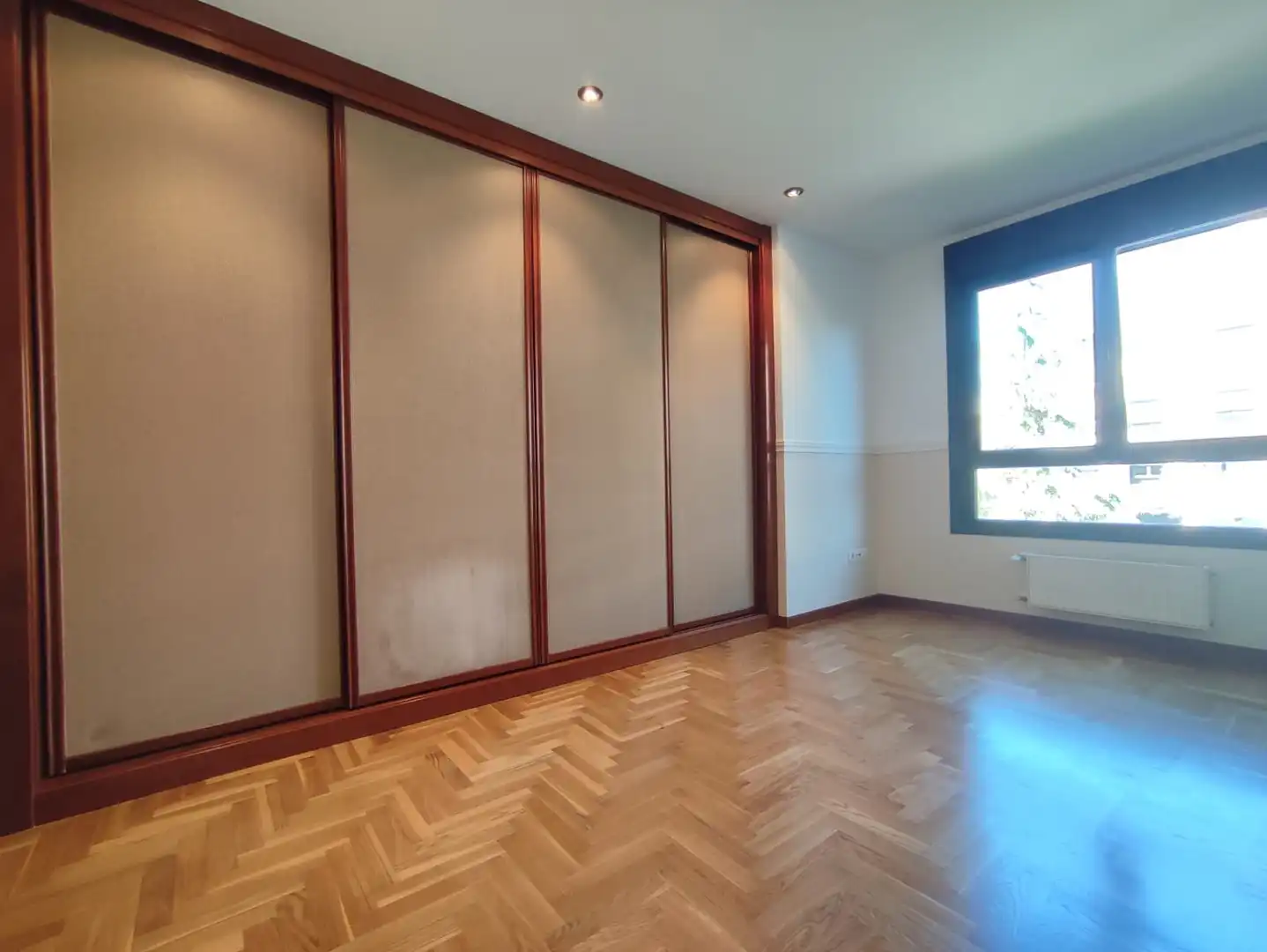 Habitación de Piso de alquiler en Gijón  con Calefacción, Parquet y Terraza