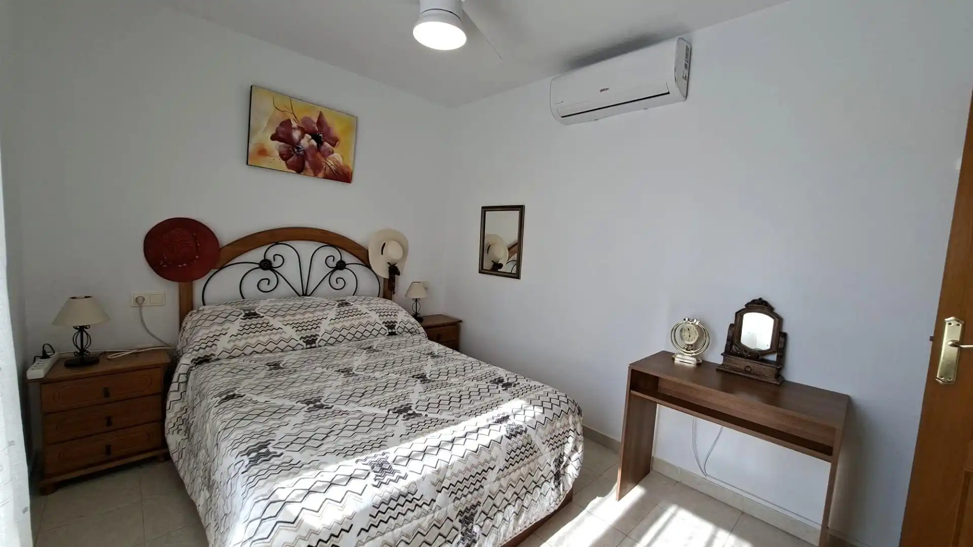 Bedroom of Flat for sale in Benidorm  with Air Conditioner, Heating and Private garden