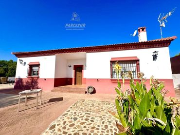 House with pool for sale in Almodóvar del Río