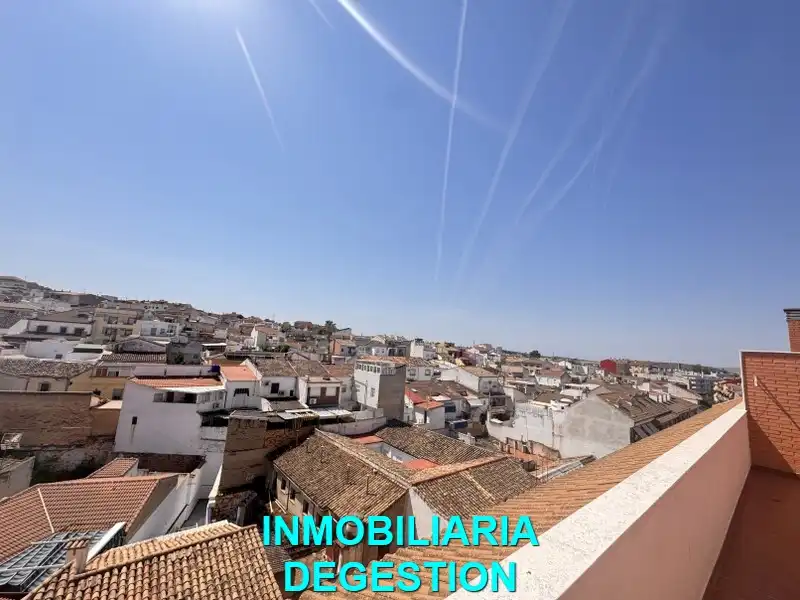 Außenansicht von Dachboden zum Verkauf in Linares mit Klimaanlage, Heizung und Parkett