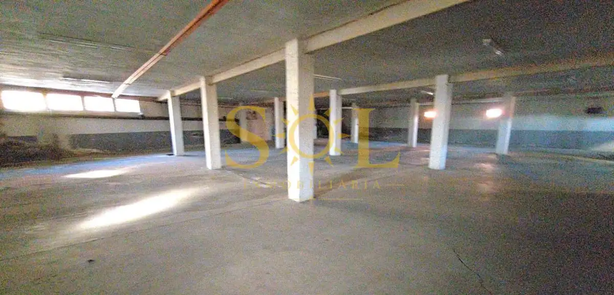 Fabrikhallen zur Miete in Villaquilambre