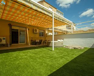 Terrasse von Einfamilien-Reihenhaus miete in Talavera la Real mit Terrasse und Balkon