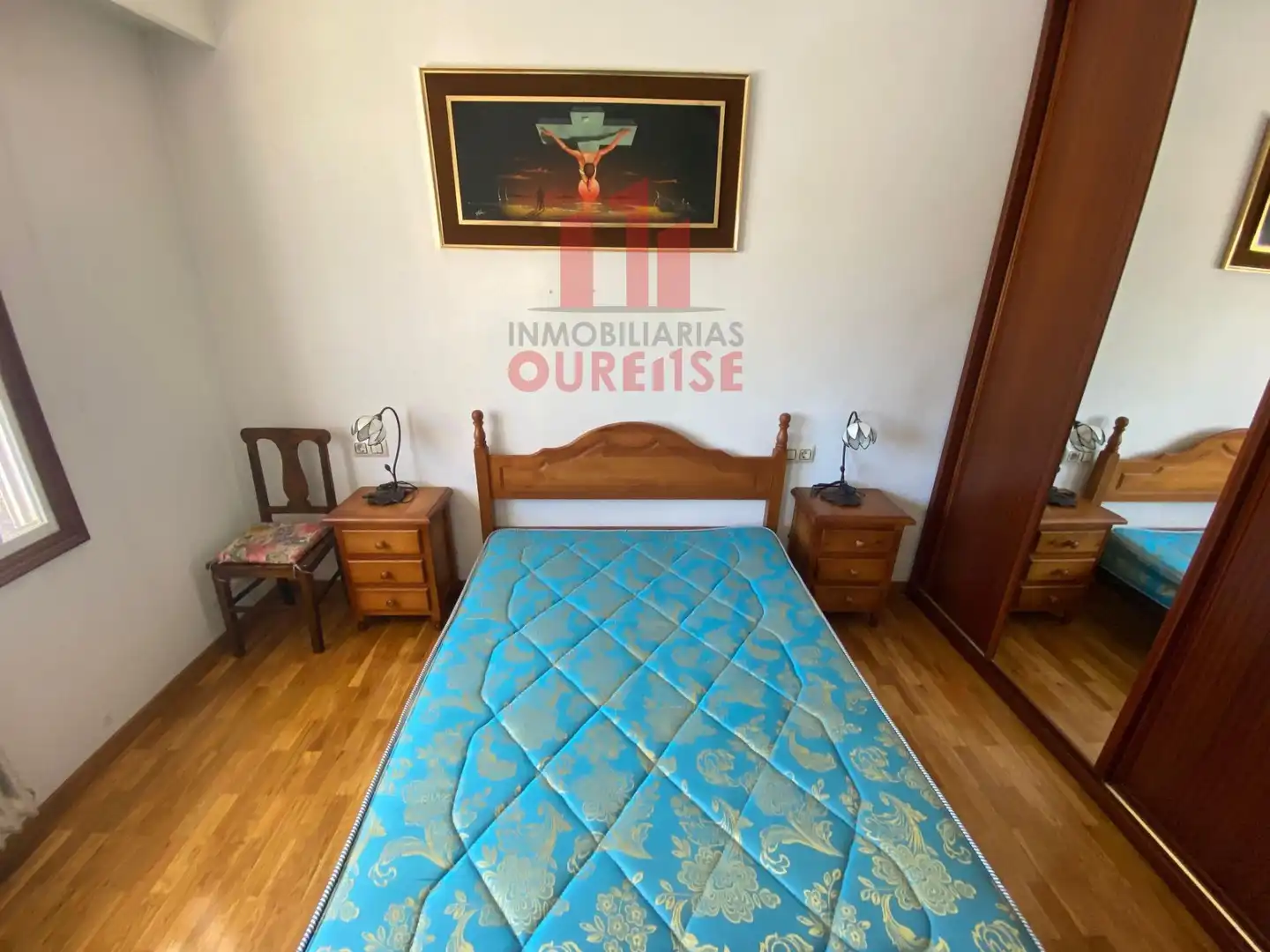 Dormitori de Pis de lloguer en Ourense Capital  amb Calefacció, Traster i Moblat