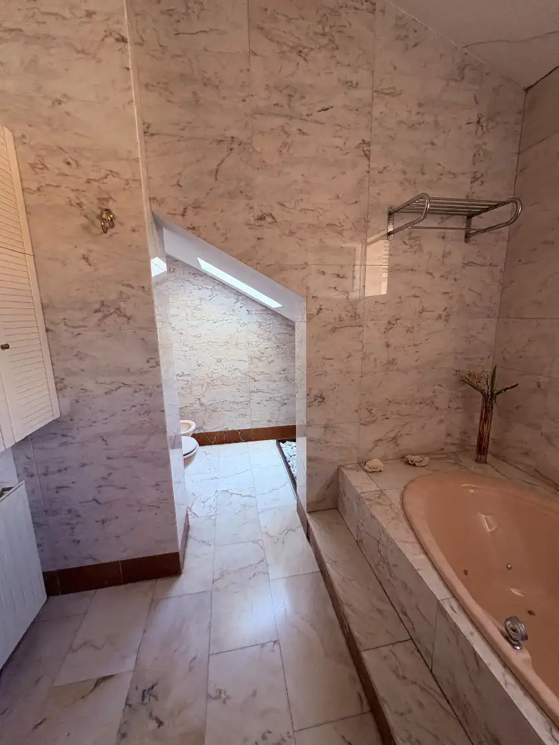 Baño de Casa adosada en venta en Rocafort con Aire acondicionado, Calefacción y Jardín privado
