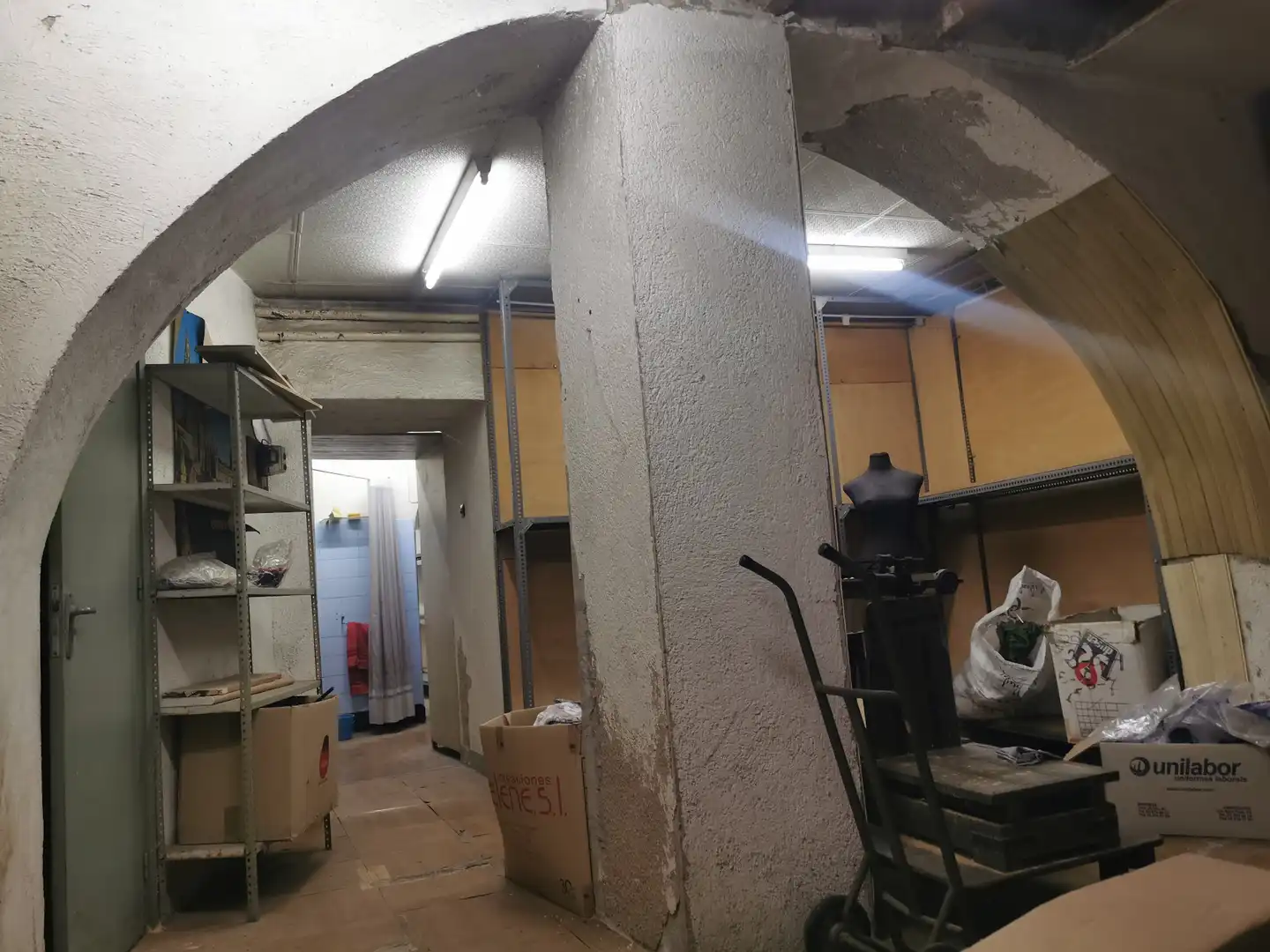Geschaftsraum zur Miete in Manresa mit Alarm