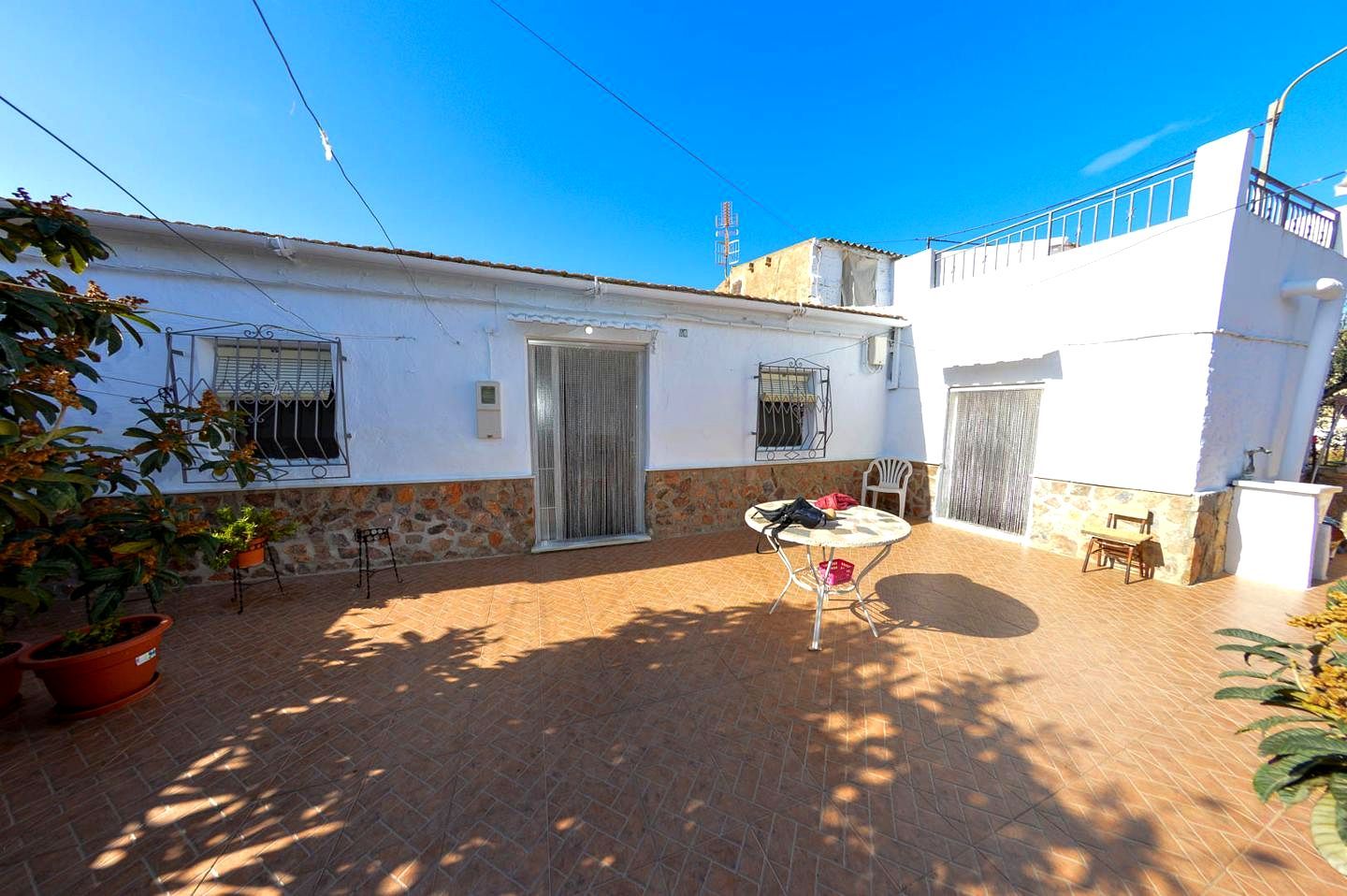 Vista exterior de Casa o xalet en venda en Huércal-Overa amb Jardí privat, Terrassa i Moblat