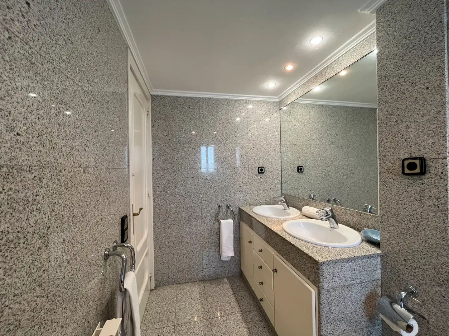 Casa con terraza en venta en Carrer Anglada Camarasa 8, imagen 66