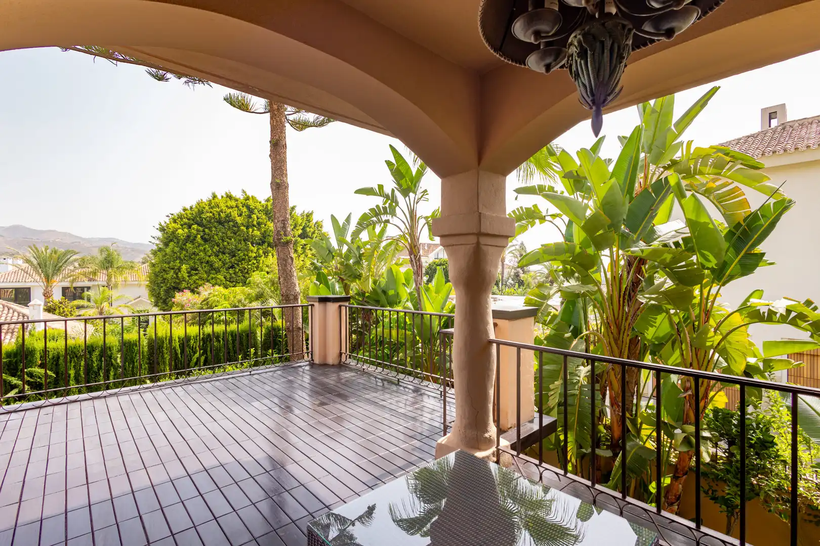 Terrassa de Casa o xalet en venda en Marbella amb Aire condicionat, Jardí privat i Terrassa