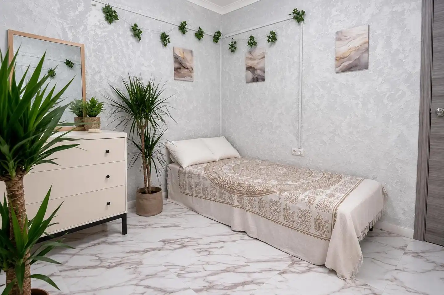 Schlafzimmer von Wohnung zum Verkauf in Mislata mit Klimaanlage und Möbliert