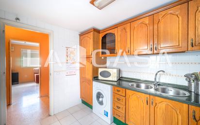 Kitchen of Flat for sale in  Sevilla Capital