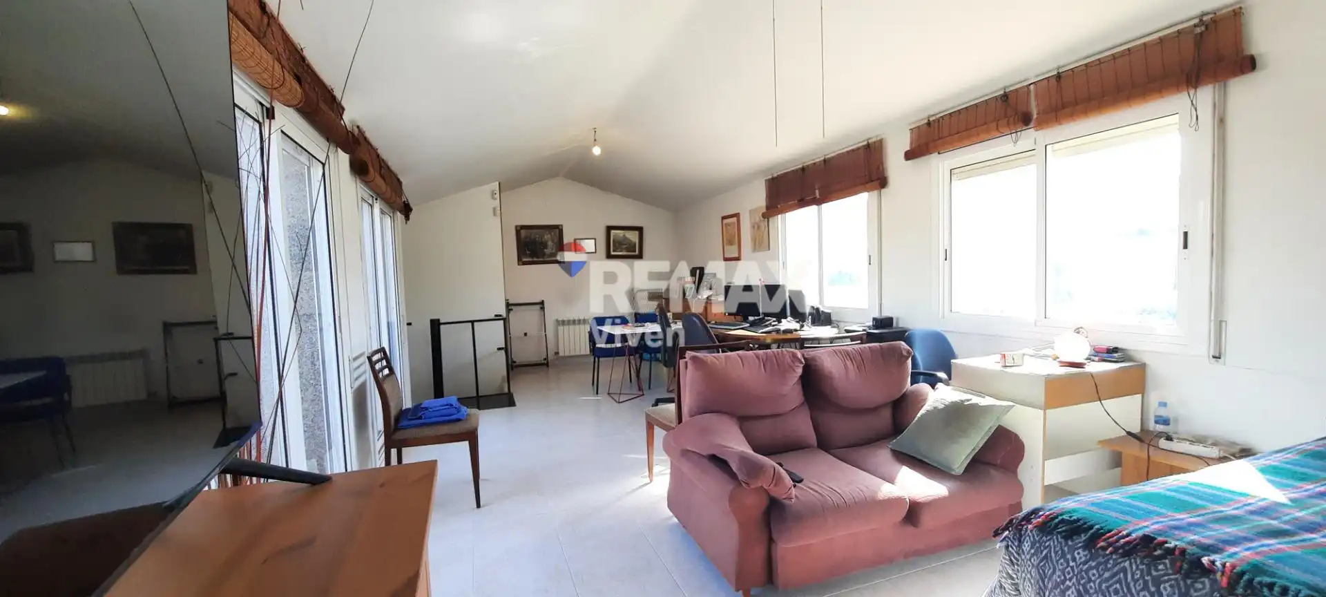 Casa adosada en venta en Vilanova i la Geltrú con Aire acondicionado, Jardín privado y Terraza