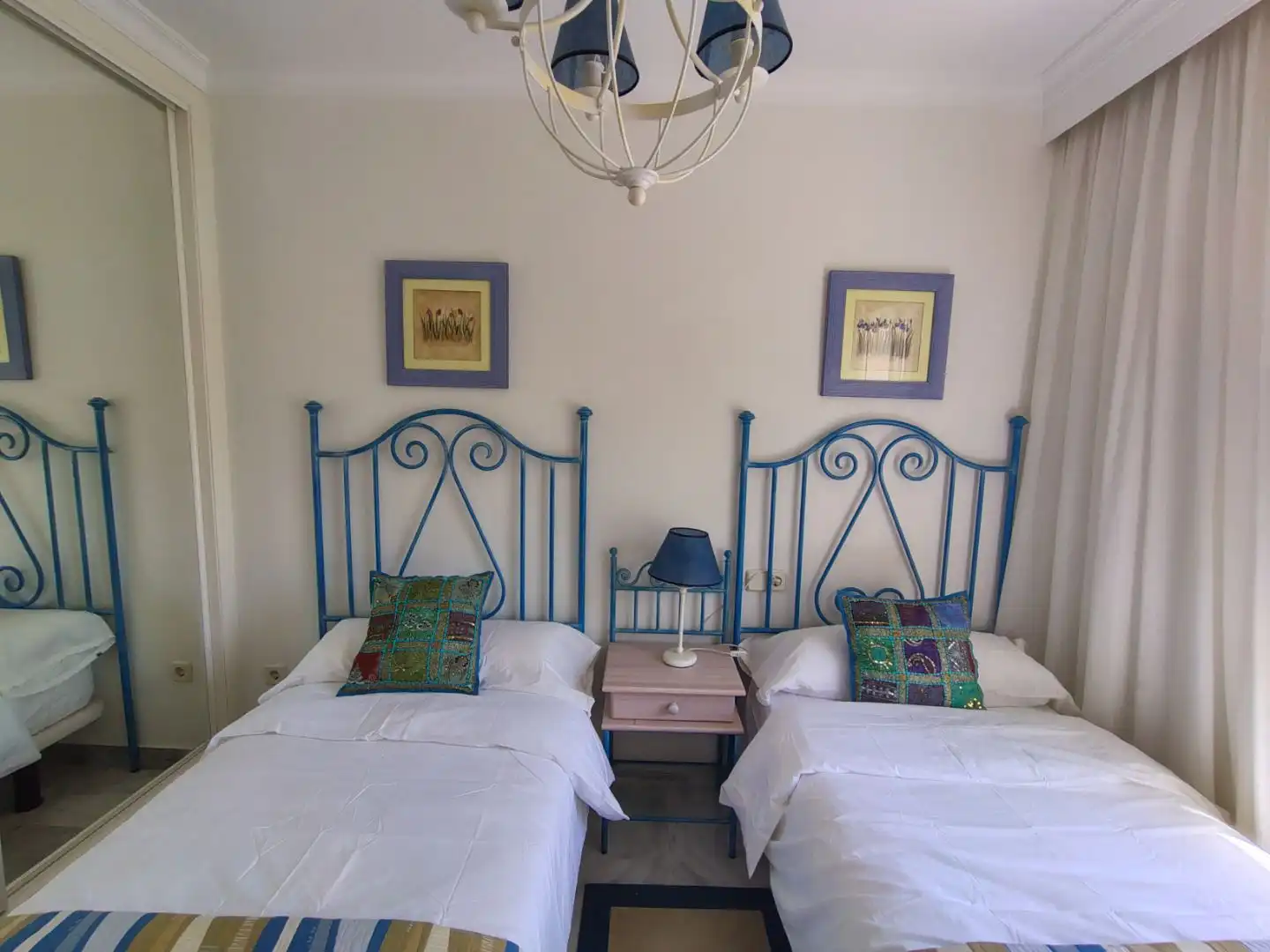 Schlafzimmer von Wohnung zur Miete in Marbella mit Klimaanlage, Heizung und Terrasse