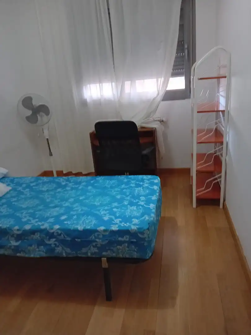 Schlafzimmer von Wohnung zur Miete in Granada mit Klimaanlage, Heizung und Möbliert