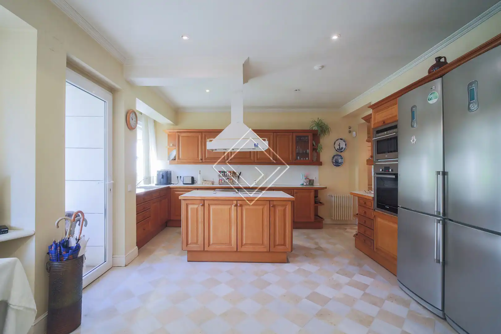 Cocina de Casa o chalet en venta en Madrid con Aire acondicionado, Calefacción y Jardín privado