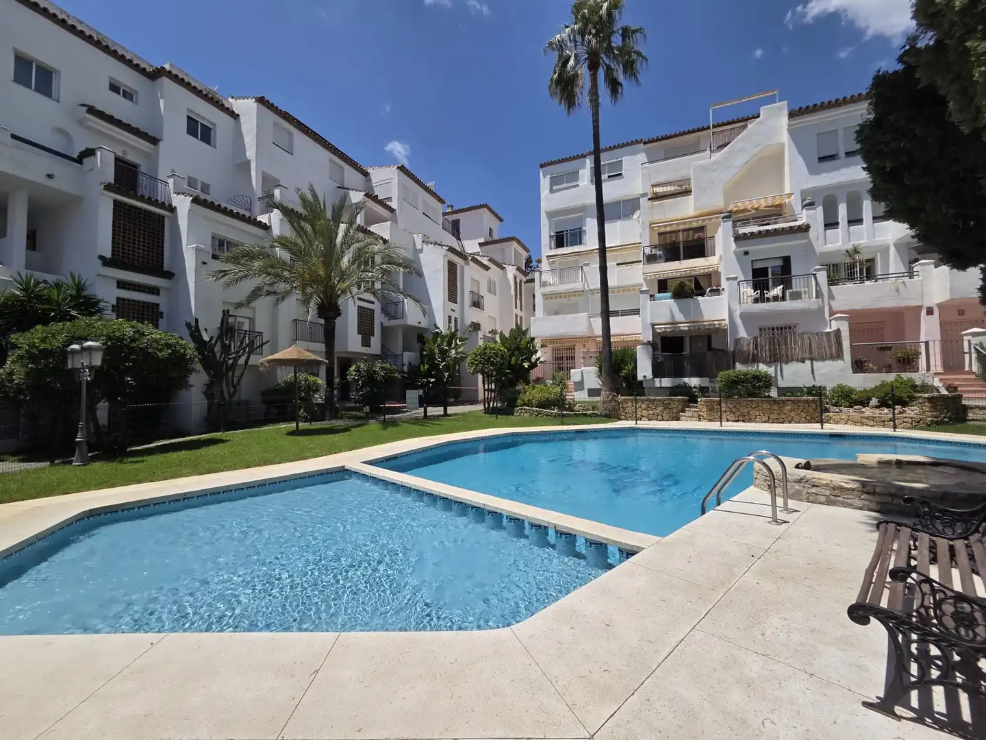 Vista exterior de Piso en venta en Torremolinos con Terraza, Trastero y Amueblado