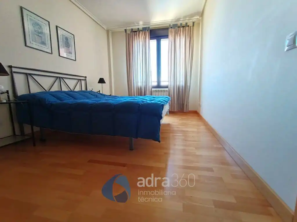 Bedroom of Flat for rent in  Logroño  with Air Conditioner, Heating and Storage room