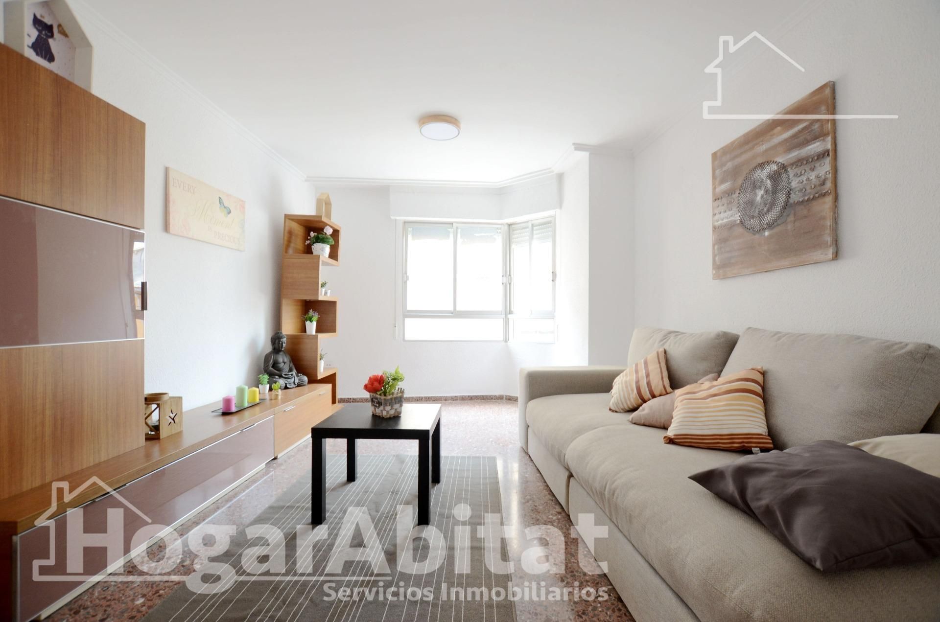 Sala d'estar de Pis de lloguer en Tavernes de la Valldigna