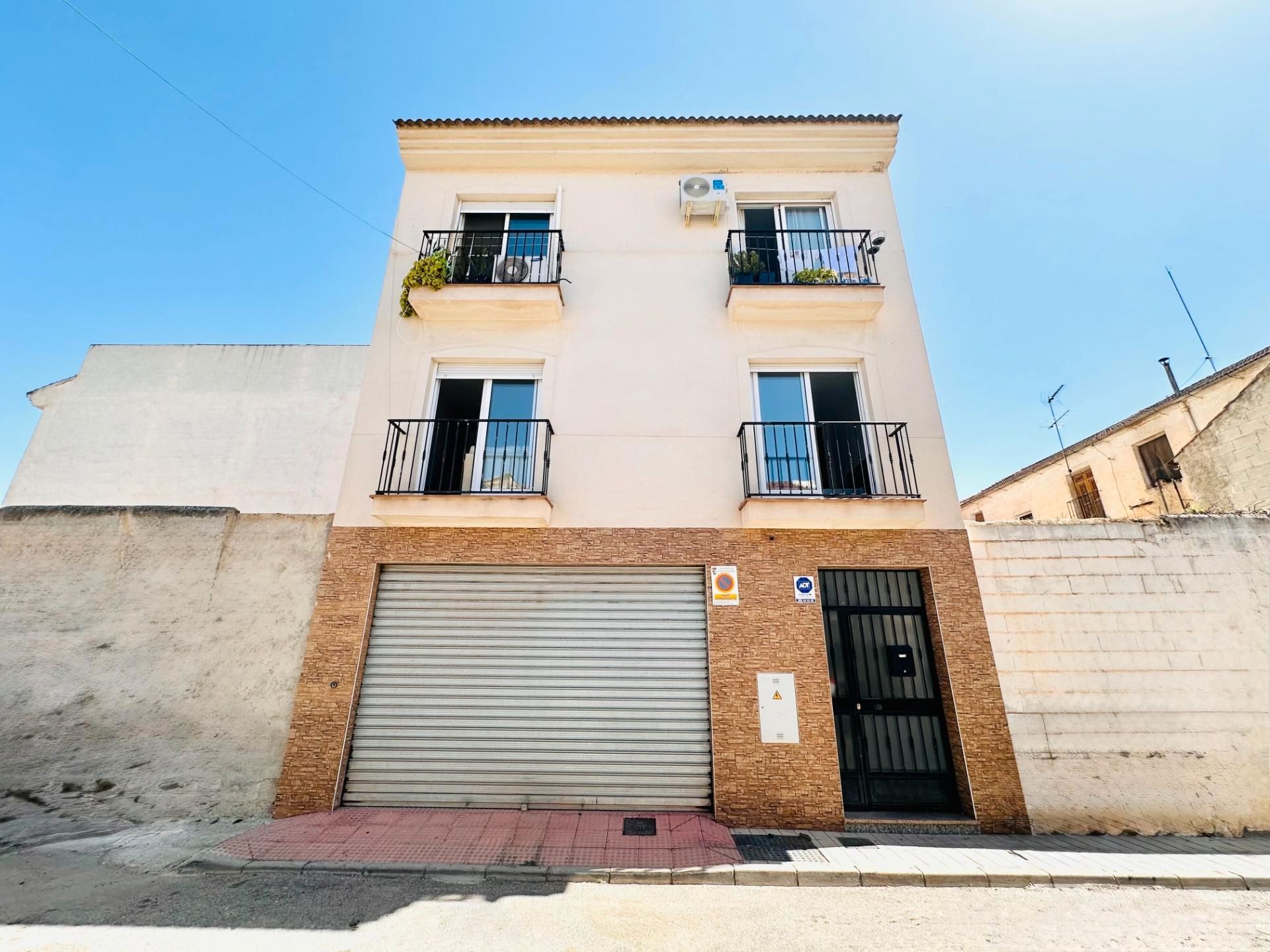 Vista exterior de Pis en venda en Fuente Vaqueros amb Aire condicionat i Calefacció