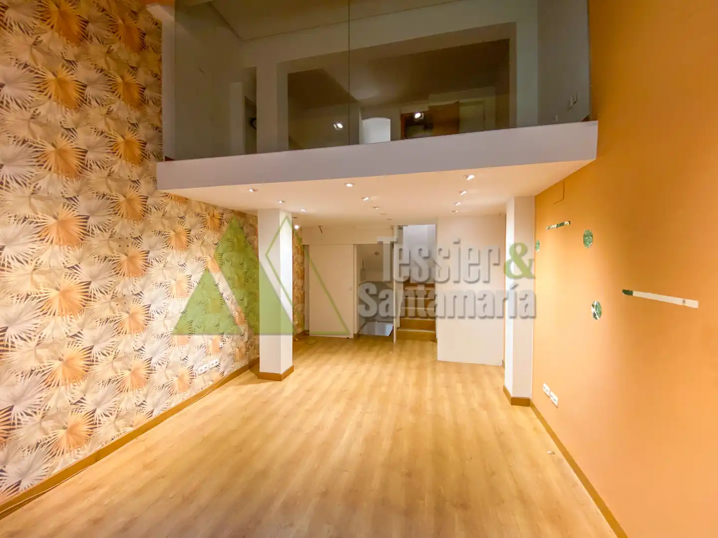 Gewerbefläche zur Miete in Calle Menéndez Valdés, imagen 2